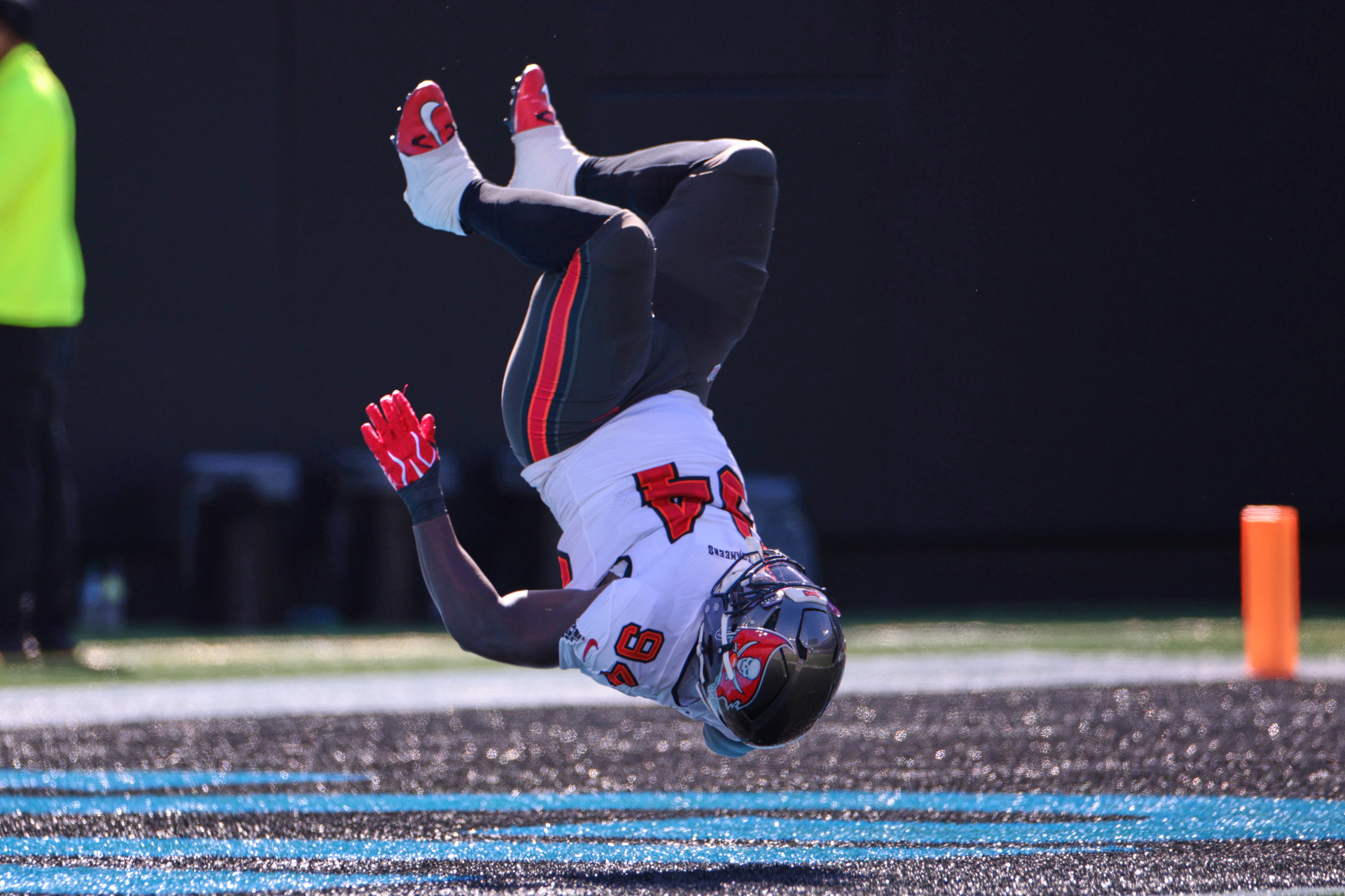 Buccaneers Beat Panthers 43-13 Behind Irving’s Two Touchdowns
