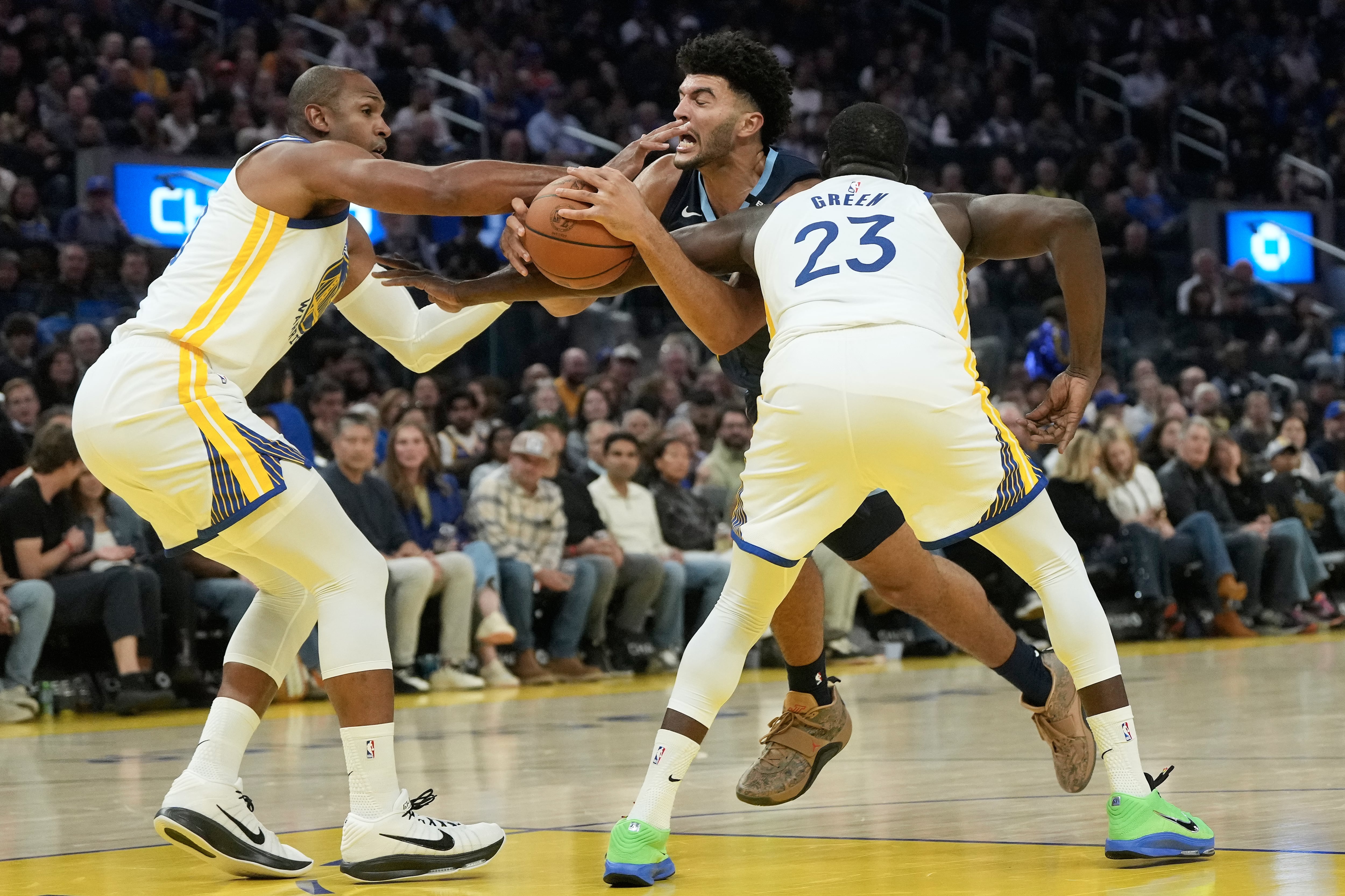 Cameron Boozer hits go-ahead jumper with 20 seconds left, Grizzlies rally to beat Warriors 111-108