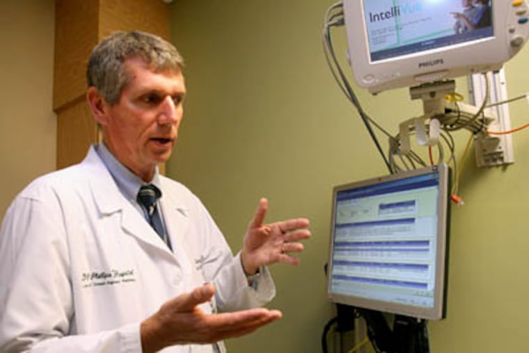 Dr. Jeffrey Backer, chief medical officer at Dr. P. Phillips Hospital, talks about the Computerized Physician Order Entry system, Aug. 4, 2009, at the hospital in Orlando, Florida. (Joe Burbank / Orlando Sentinel / MCT)