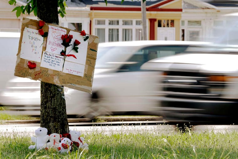 A makeshift memorial in September 2014 marks one of many fatal crash sites in Northeast Philadelphia along Roosevelt Boulevard.