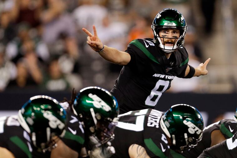 Luke Falk will start for the Jets on Sunday against the Eagles.