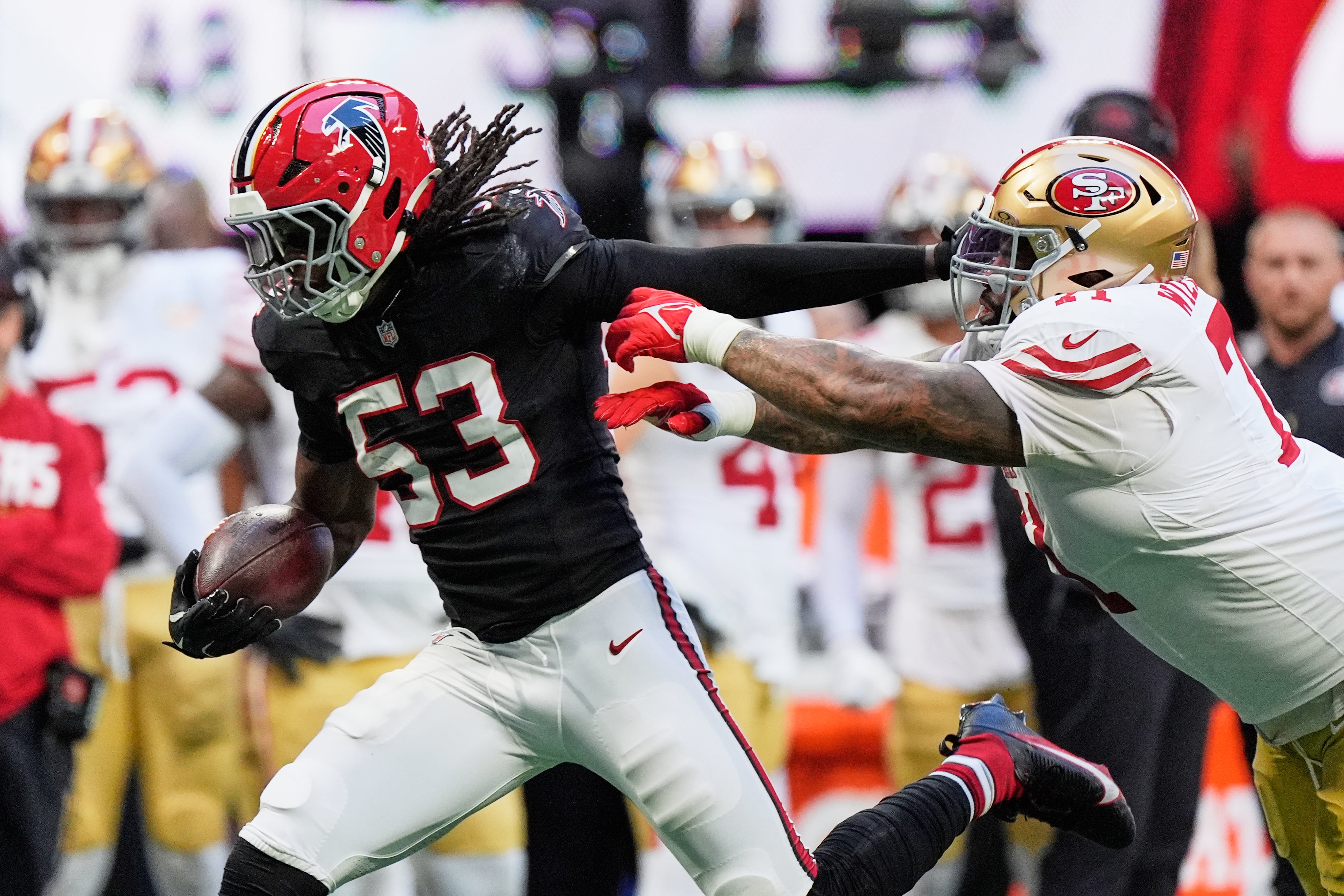 A week after frightening injury, Falcons rookie Daniels comes up big in win over 49ers