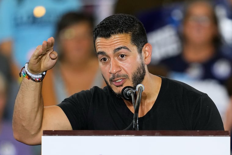 Photo: Inquirer Abdul El-Sayed Discusses Party Unity With Barack Obama After Michigan Primary