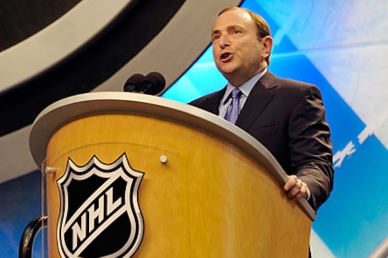 The NHL will make it official next week that the Flyers will host the 2012 Winter Classic. (Jim Mone/AP file photo)