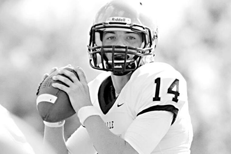 Kyle Shurmur, back to pass. (Elizabeth Robertson/Staff Photographer)