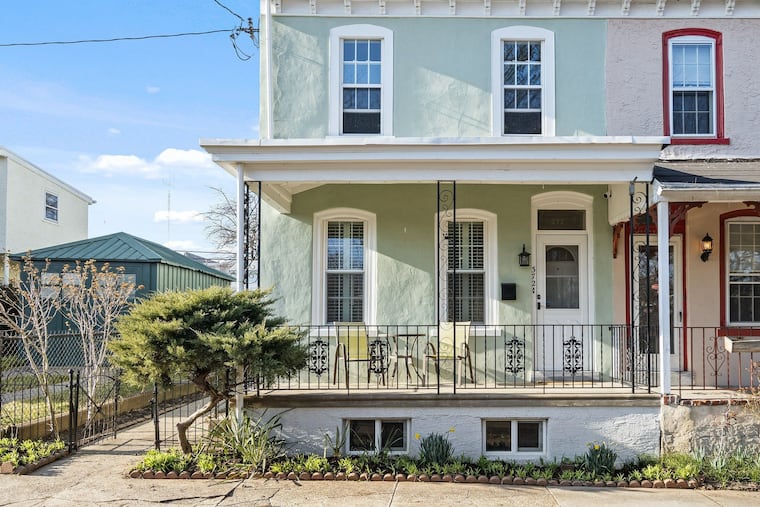 The house is near Gorgas Park and convenient to the Schuylkill River Trail, Wissahickon Park and to restaurants and shopping on Main Street Manayunk.