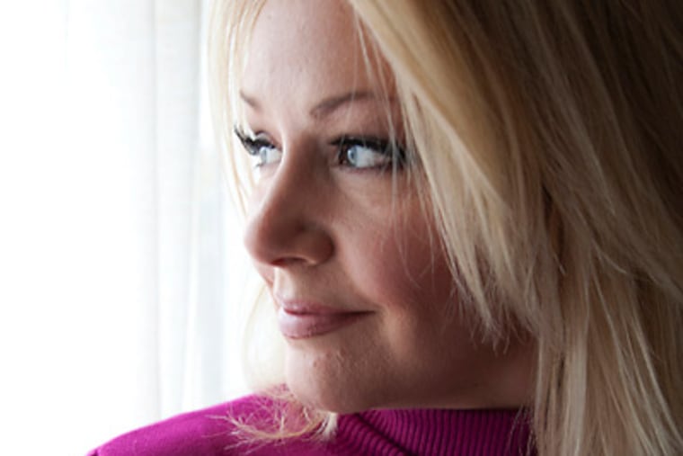 Beverly Lynne, now a porn star, was once an Eagles cheerleader. (John AndrewHughs / For the Daily News)