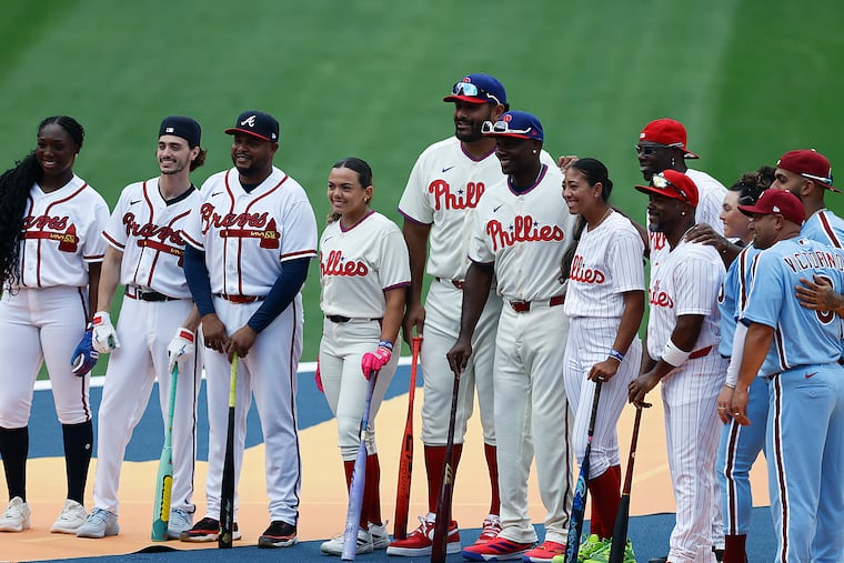 The teams were comprised of a mix of current and former pro athletes along with celebrities.