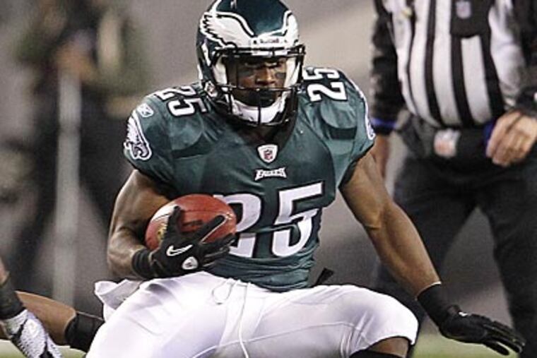 LeSean McCoy led all running backs with 17 rushing touchdowns and played in 15 games last season. (Ron Cortes/Staff file photo)