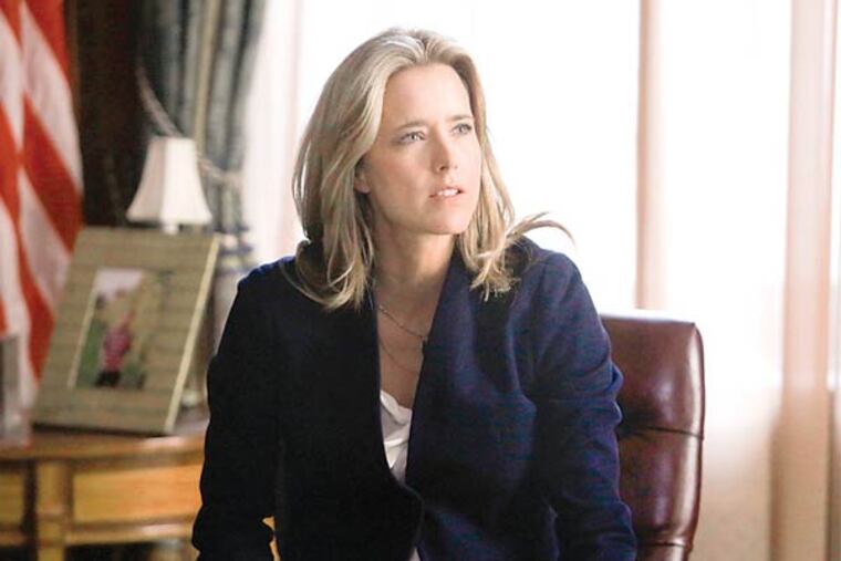 MADAM SECRETARY, a new CBS drama, stars Tea Leoni as Elizabeth McCord, the shrewd, determined, newly appointed Secretary of State who drives international diplomacy, battles office politics and circumvents protocol as she negotiates global and domestic issues, both at the White House and at home. Photo: Craig Blankenhorn/CBS