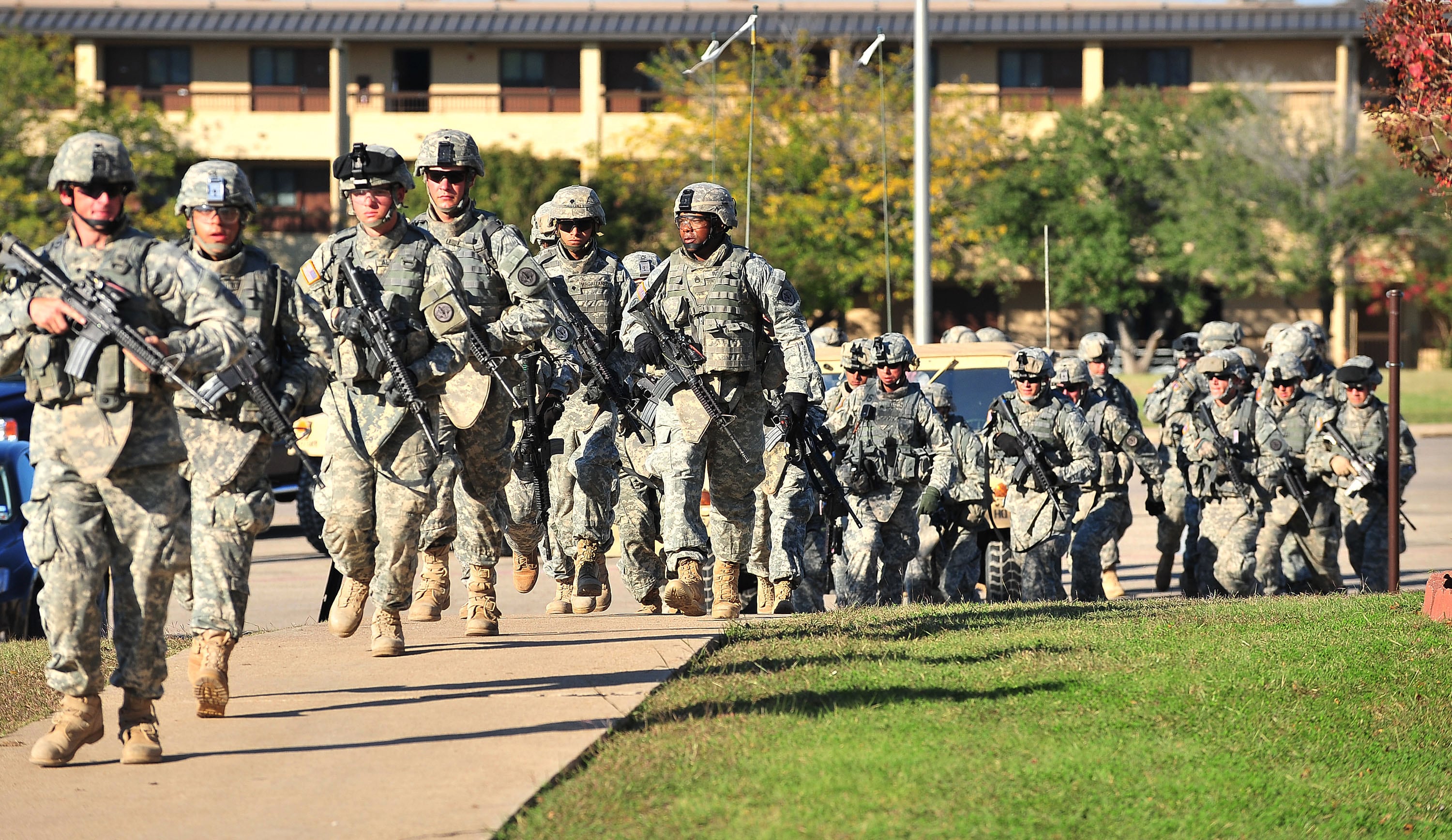 As Army moves to execute Fort Hood shooter, questions about procedure linger