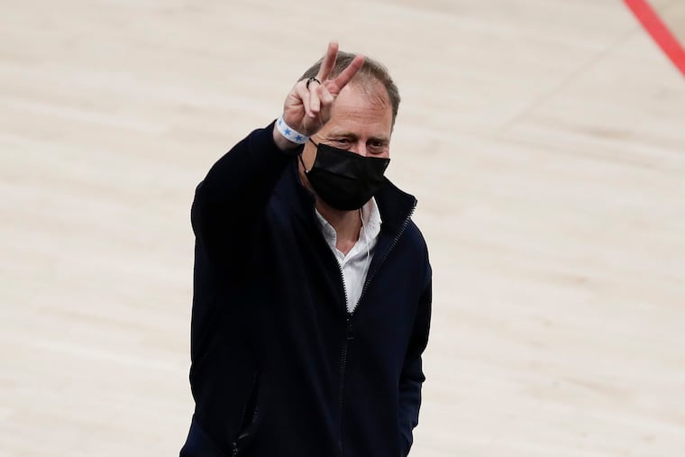 Sixers managing partner Josh Harris raises his finger while attending the Sixers and Washington Wizards Game 4 first round NBA playoff series in Washington D.C., on Monday, May 31, 2021. (Yong Kim/Philadelphia Inquirer/TNS)
