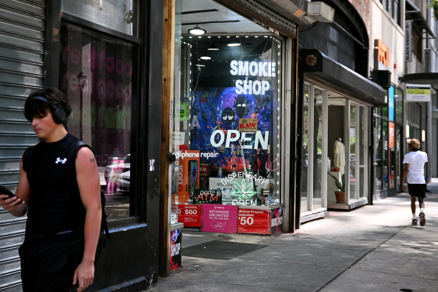 Unregulated weed in Pa. stores is rife with toxic and illicit chemicals,  tests show
