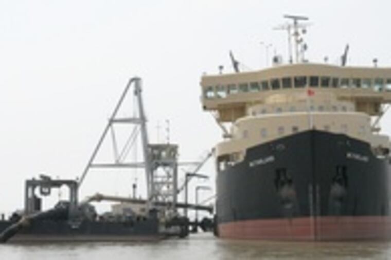 If a long standoff over the dredging project can be resolved in the coming weeks, hopper dredges like this one will begin the task of deepening 103 miles of the Delaware River sometime next fall - barring lawsuits to block it.