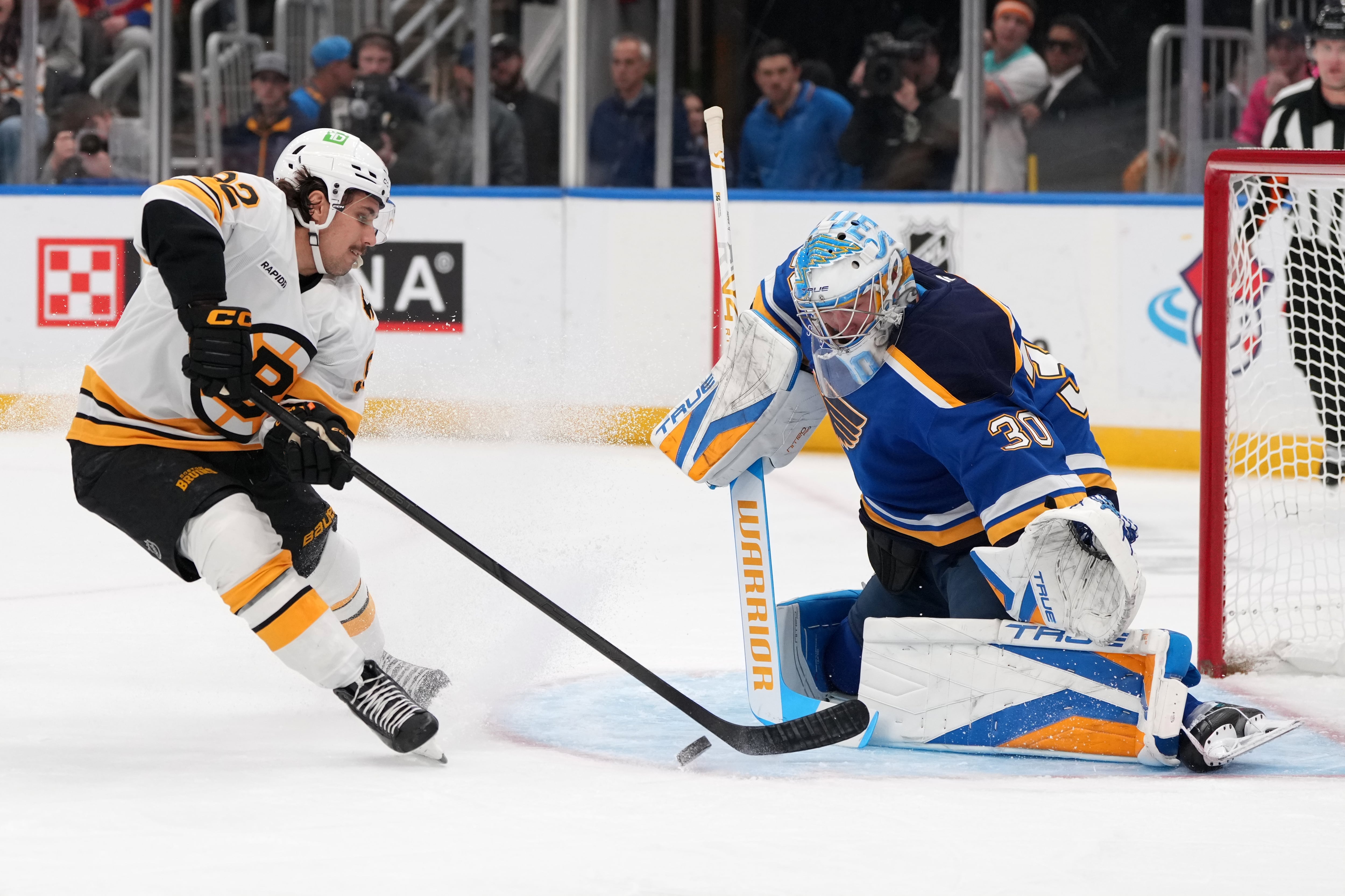 Thomas, Broberg lead Blues to 4-1 win over Bruins