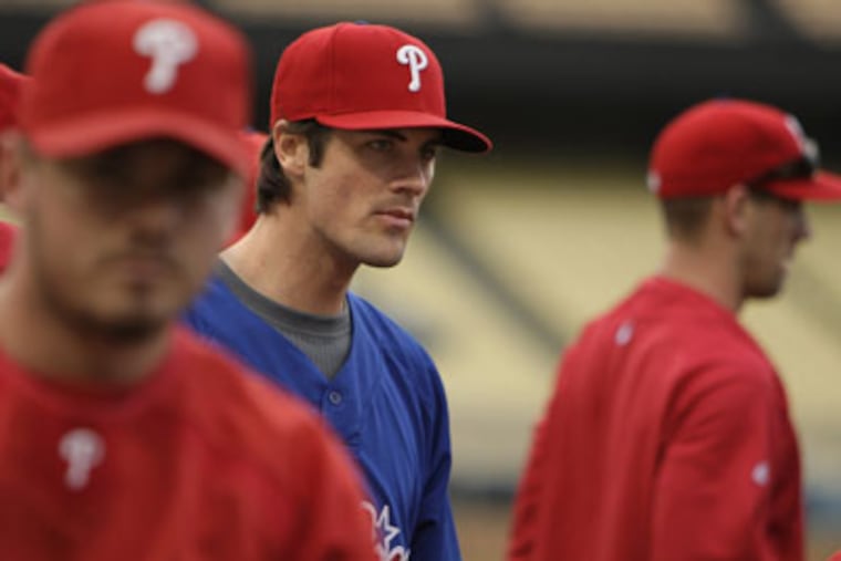 Cole Hamels will start Game 1 of the NLCS tonight against the Dodgers. ( David Maialetti / Staff Photographer)