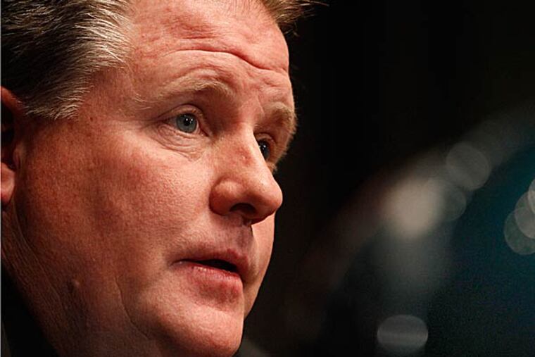 At Oregon, Chip Kelly ran the spread and won big with a list of quarterbacks who did nothing for NFL scouts. (David Maialetti/Staff file photo)