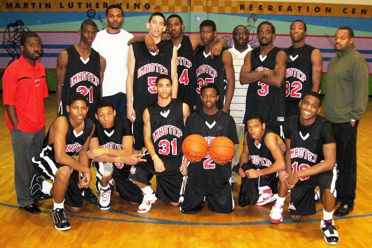 Shawn Rodgers (top row, third from left) with the Imhotep team in the 2007-08 season.