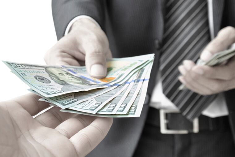 Make sure to get written receipts when paying in cash.(istockphoto.com)