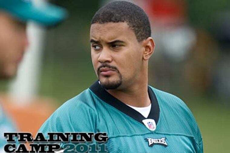 The Eagles signed 26-year-old offensive tackle Ryan Harris to a one-year contract. (Ed Hille/Staff Photographer)