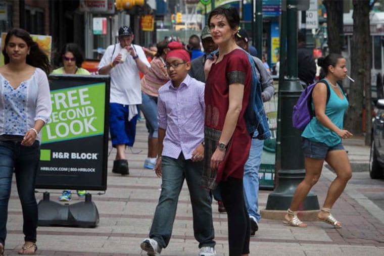 Hilary Jay is stepping down as director of DesignPhiladelphia, which she co-founded 10 years ago. (ALEJANDRO A. ALVAREZ / Staff Photographer)