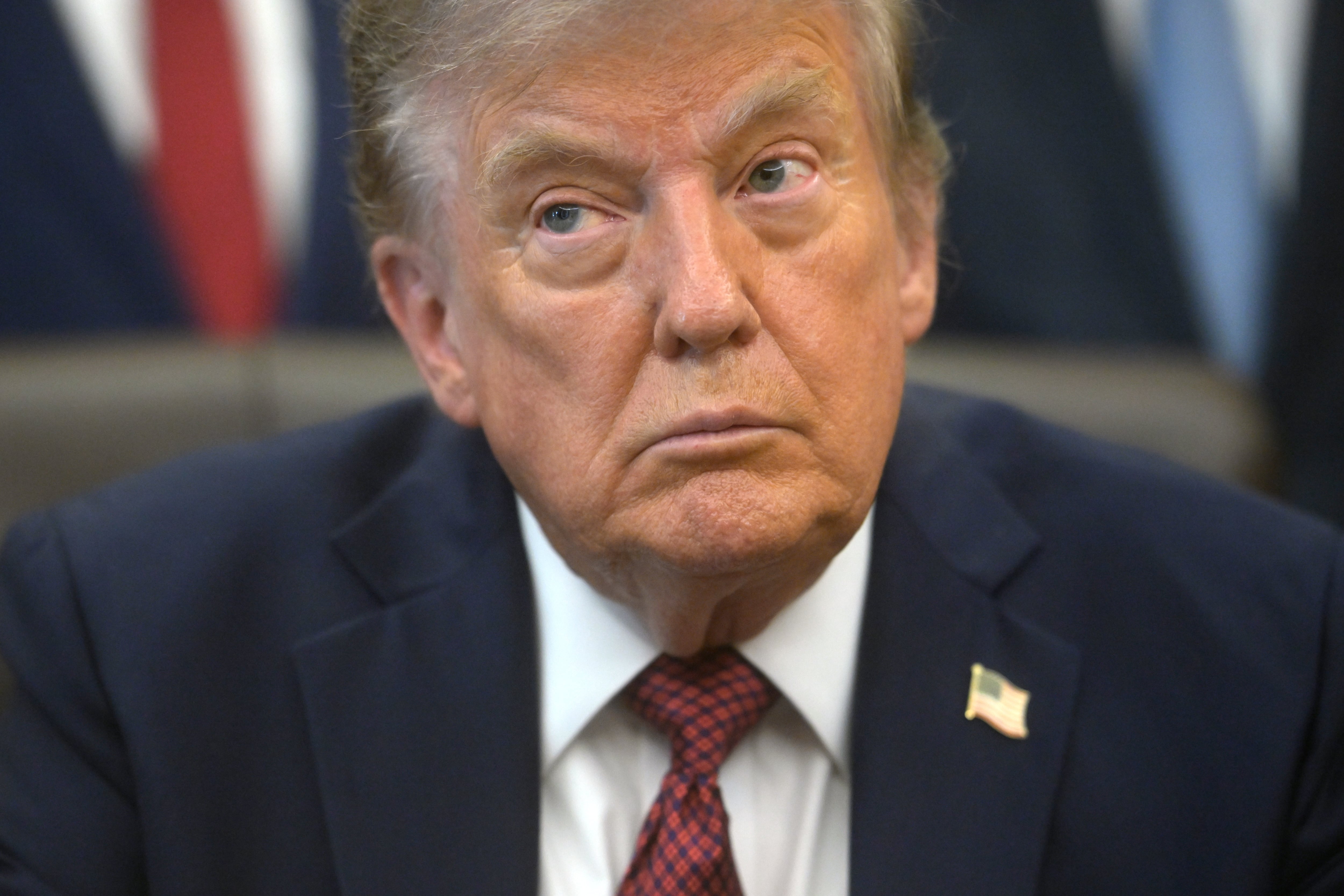 U.S. Pauses Iran Airstrikes as Diplomatic Track Opens; Negotiations Test Commitment to De-escalation