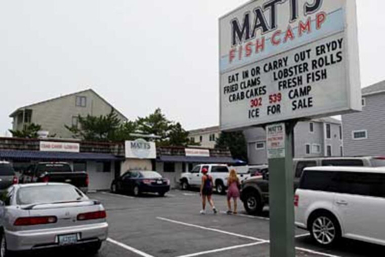 Matt's Fish Camp is right off the beach. (Michael S. Wirtz / Staff Photographer)