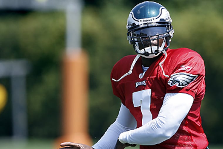 Eagles quarterback Michael Vick's probation ends in two years. (David Maialetti / Staff file photo)