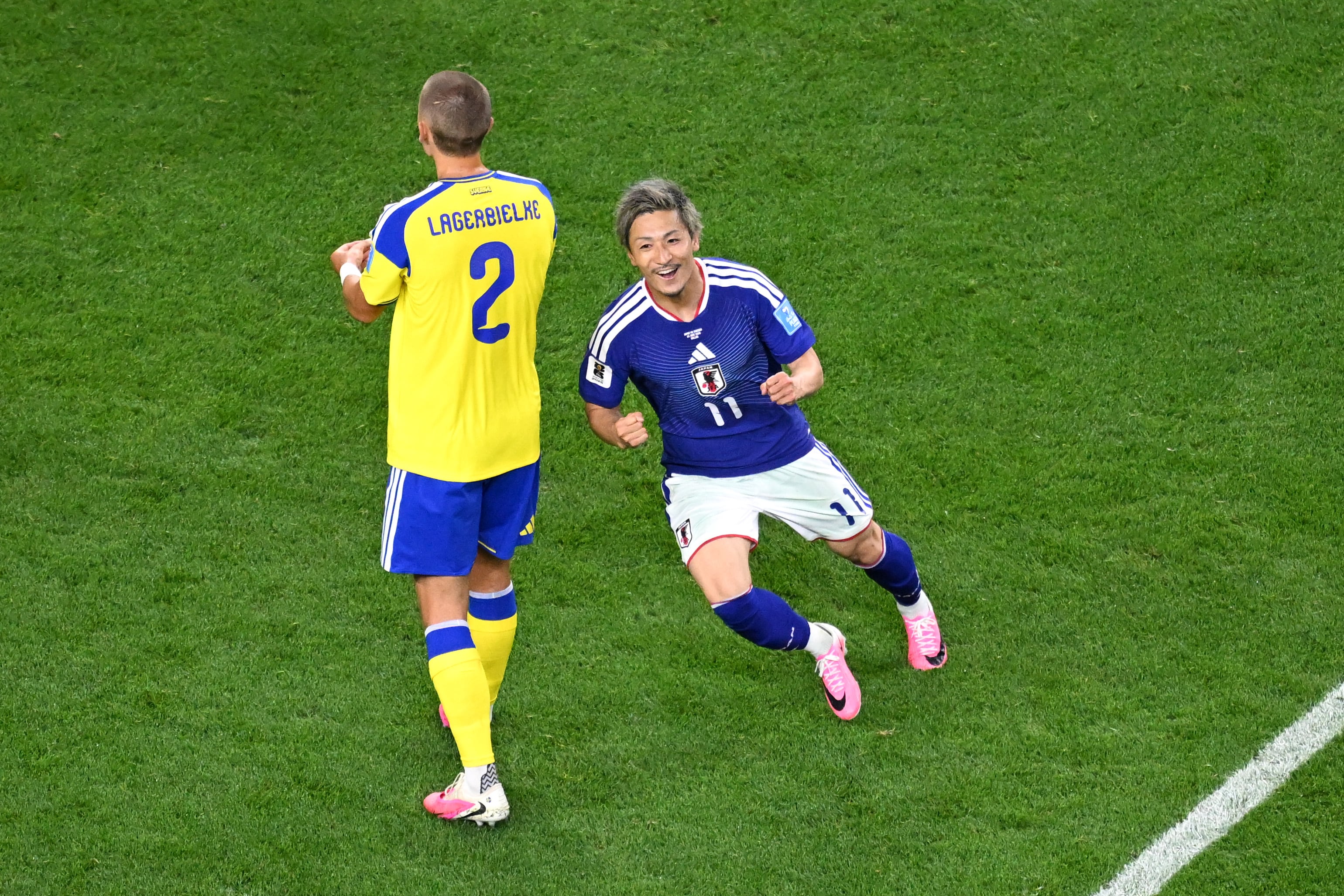 Japan and Sweden Advance to World Cup Knockouts After Balanced 1-1 Draw