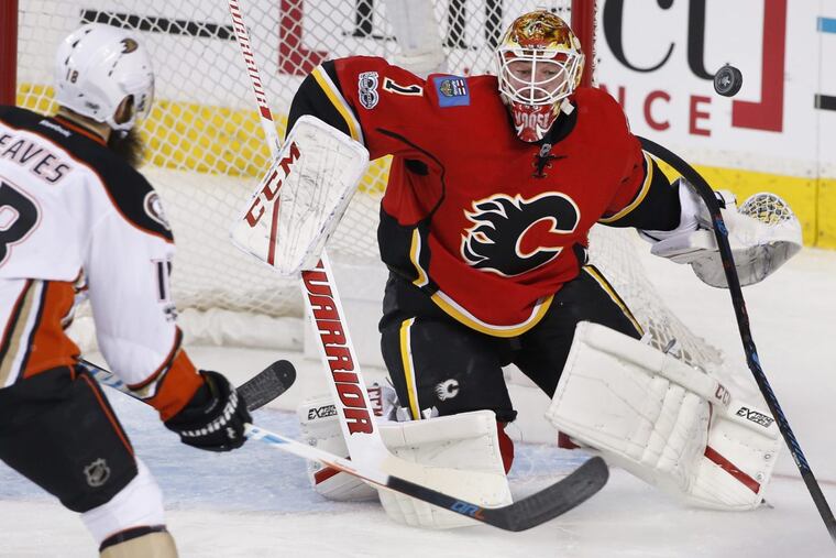 Brian Elliott is the Flyers’ newest goalie after signing a two-year, $5.5 million deal.