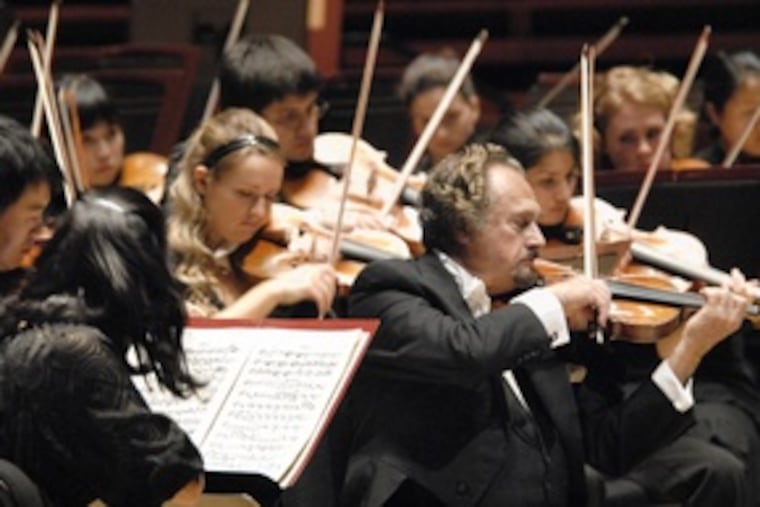Aaron Rosand performing the Brahms Violin Concerto in 2007 with the Curtis Institute of Music orchestra.