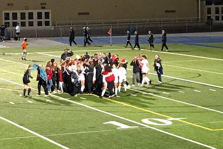 Souderton beats Peters Township in dramatic fashion to advance to the PIAA Class 4A title game against Pennridge.
