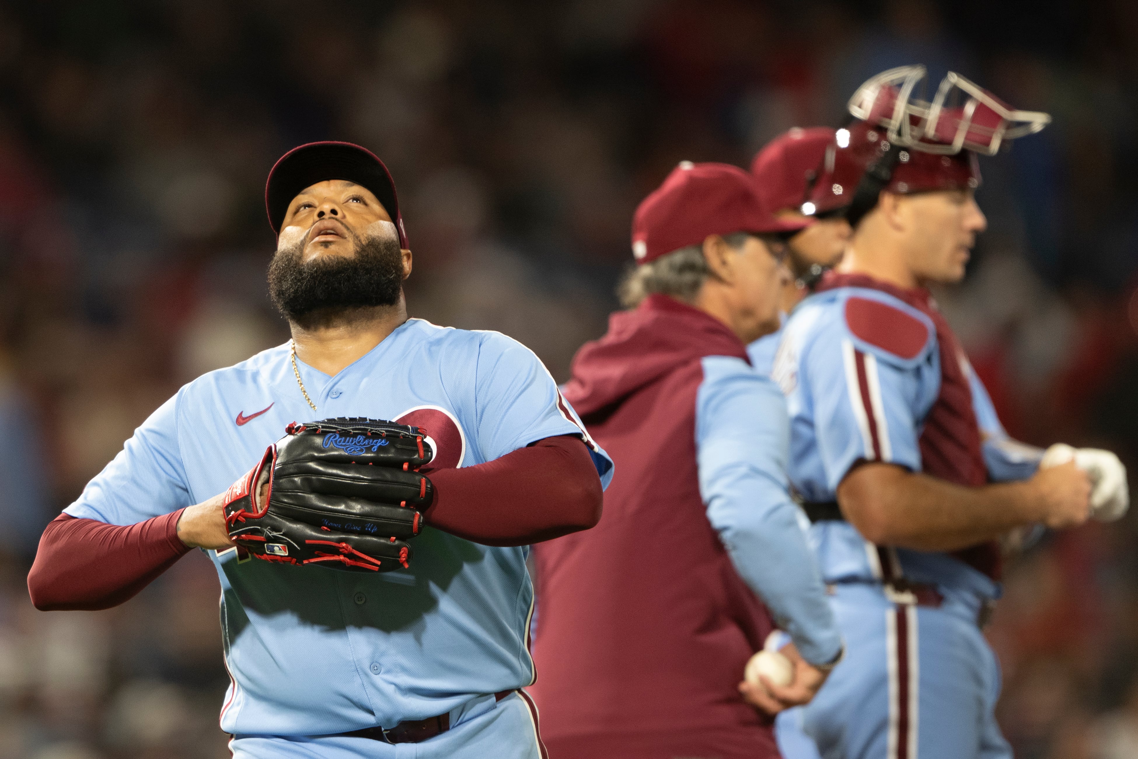 Phillies’ Playoff Push Stumbles in Loss to Brewers Amidst Arraez Injury