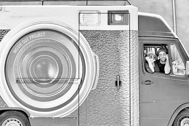 "Faces Places": French New Wave director Agnès Varda and photographer-muralist JR travel around the villages of France meeting locals and producing portraits of them displayed on houses, barns, storefronts, and trains.