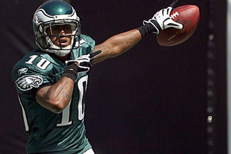 Eagles' DeSean Jackson celebrates his second quarter punt return touchdown against the Carolina Panthers on Sunday, September 13, 2009. (Yong Kim / Staff Photographer)