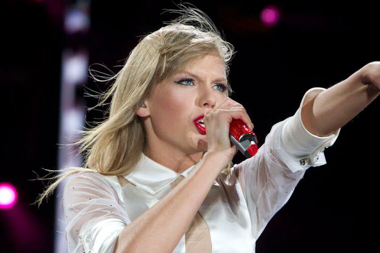 Taylor Swift says her mother, Andrea, has been diagnosed with cancer.