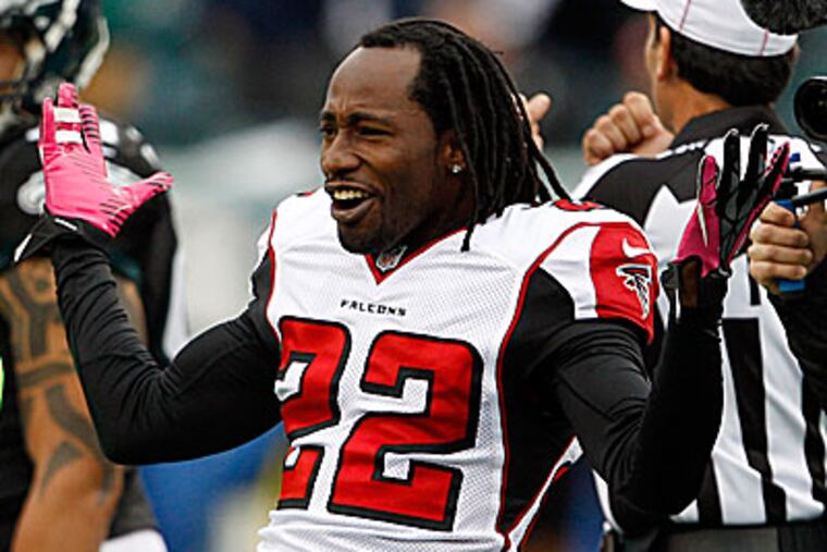 Falcons cornerback Asante Samuel had some choice words for Andy Reid after the game on Sunday. (Yong Kim/Staff Photographer)
