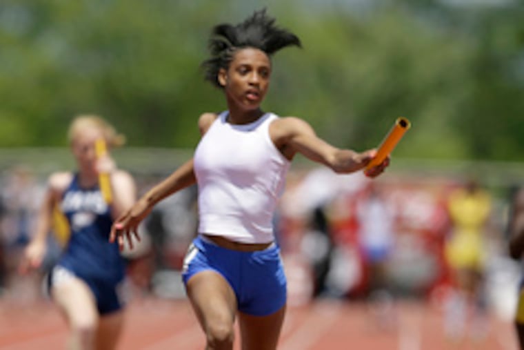 Swenson's Shanae Bailey anchors the 4x100 team to its second straight title with a time of 47.85 seconds. The sophomore also successfully defended her crowns in the 100 and 200 meters.