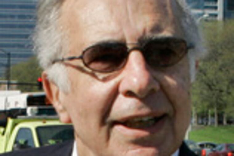 In a truce, of sorts, are Carl Icahn and Yahoo CEO Jerry Yang, below. Next battle may be the shareholders meeting.