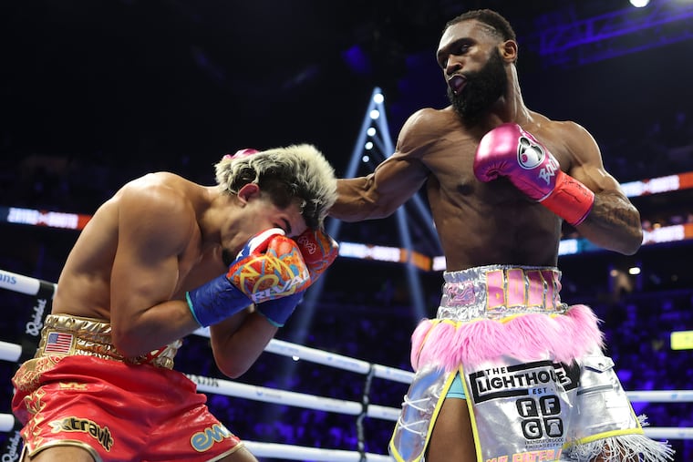 Jaron Ennis knocked out Xander Zayas at the Barclays Center on Saturday.