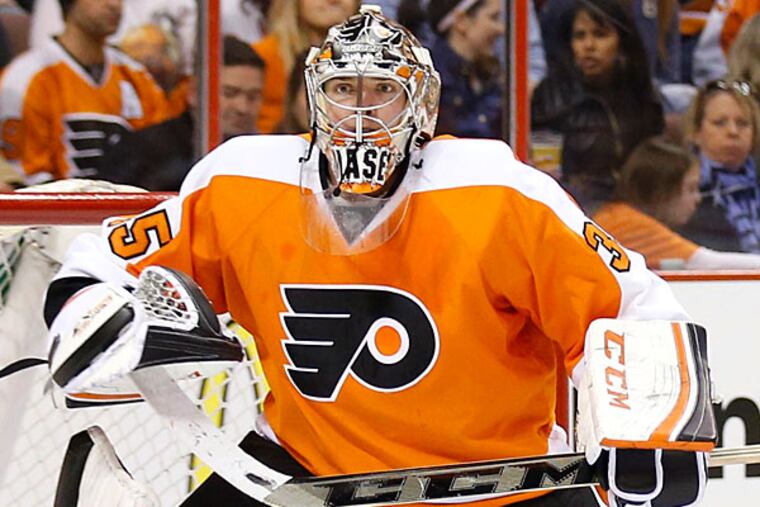 Flyers goalie Steve Mason. (Yong Kim/Staff Photographer)