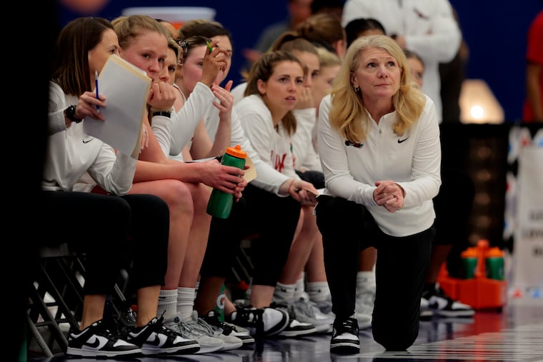 Cindy Griffin (right) and her St. Joe's squad have high aspirations of erasing the sting of last year's shocking exit in the quarterfinals of the A-10 women's basketball tournament. Like last season, the Hawks have a double bye, and they could match up against Rhode Island again.