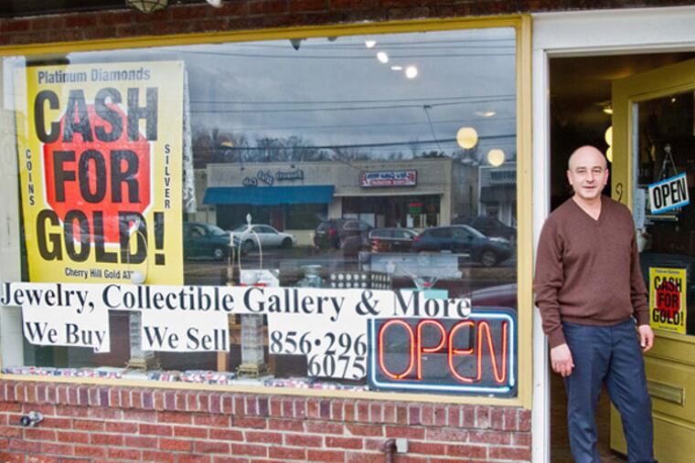 Mark Gigliello at Erlton Cash for Gold. (David M Warren / Staff Photographer)