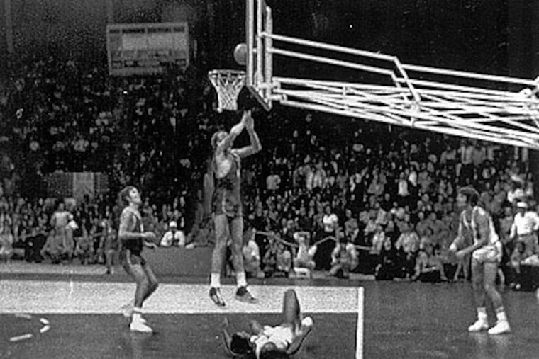 Russia's Alexander Belov scores the game-winning basket in the gold medal game at the 1972 Olympics. (AP file photo)