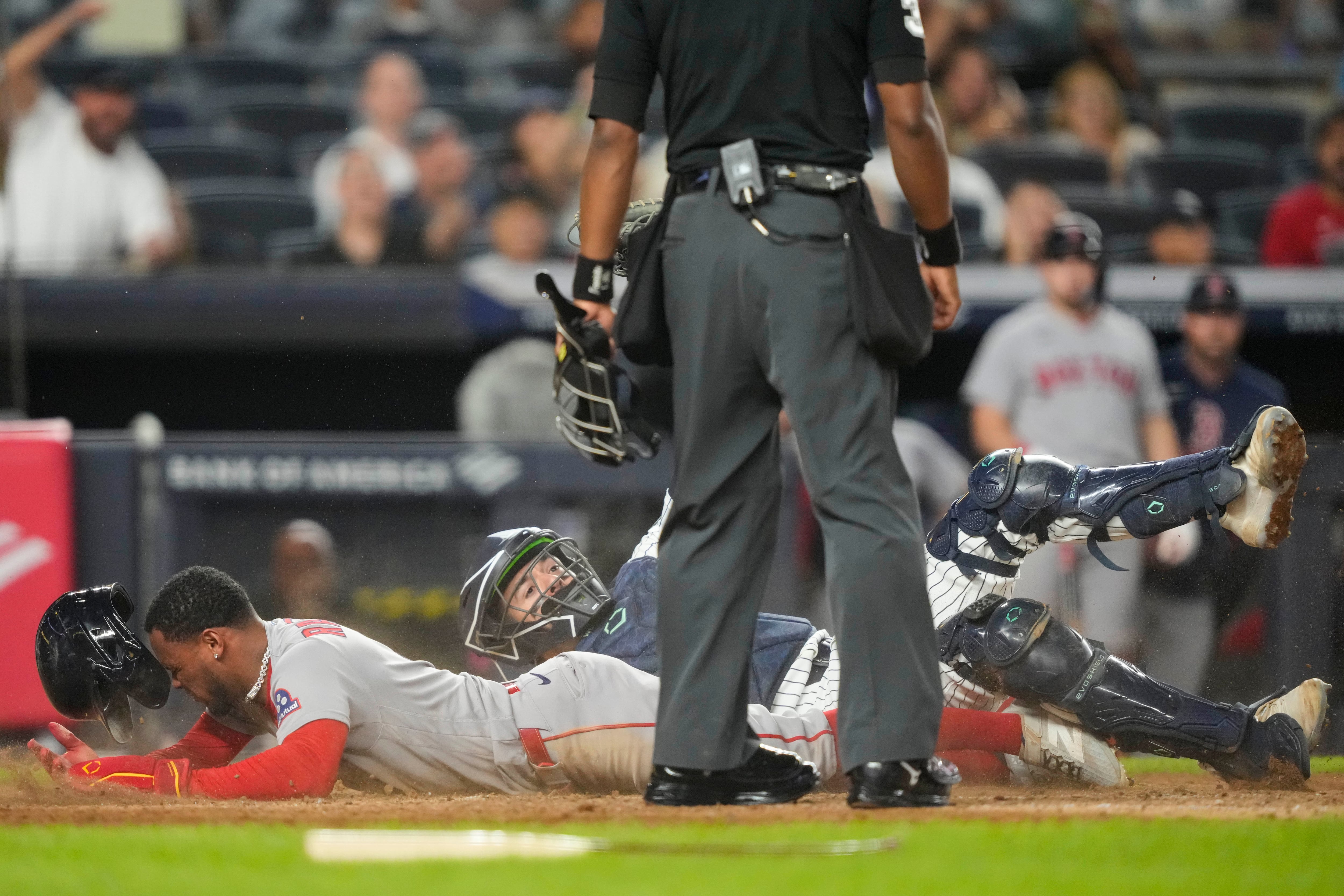 Red Sox run themselves into 1-0 loss at Yankee Stadium in series opener