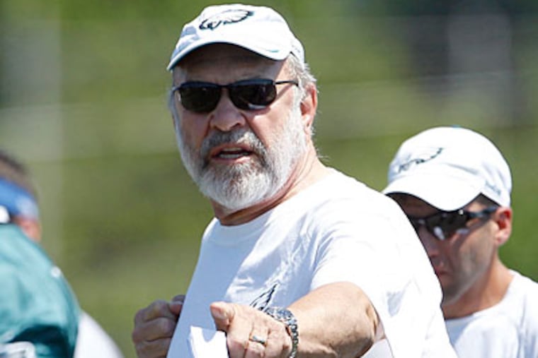 Howard Mudd has changed the pass-blocking techniques of the Eagles' offensive linemen. (Yong Kim/Staff Photographer)