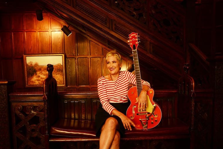 Jillith Fair: Loving Jill Sobule, on Saturday at the Fallser Club, will pay tribute to Sobule, who died in a house fire in 2025.