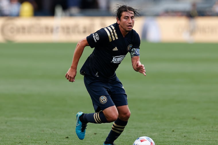 Union midfielder Alejandro Bedoya on the ball during Sunday's game.