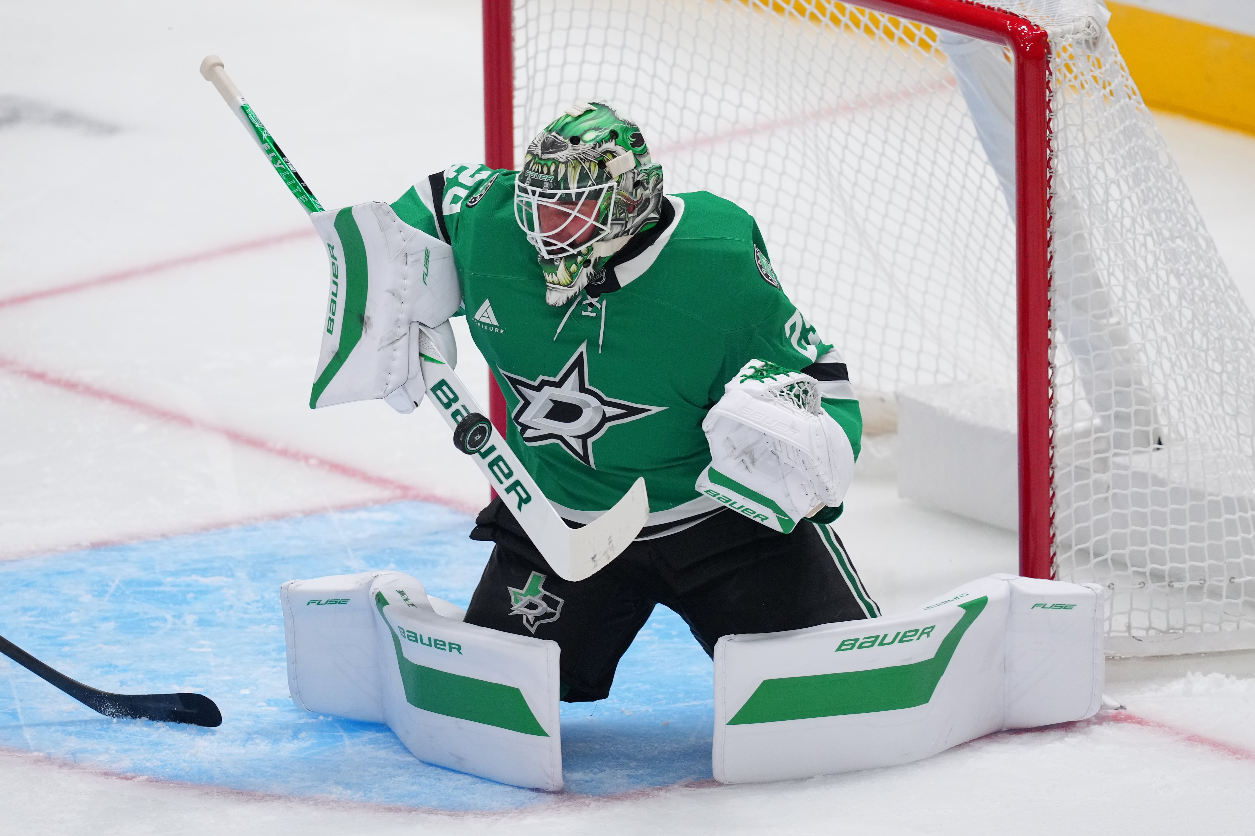Oettinger earns 17th career shutout as Stars beat Sharks 5-0; San Jose's Celebrini scratched