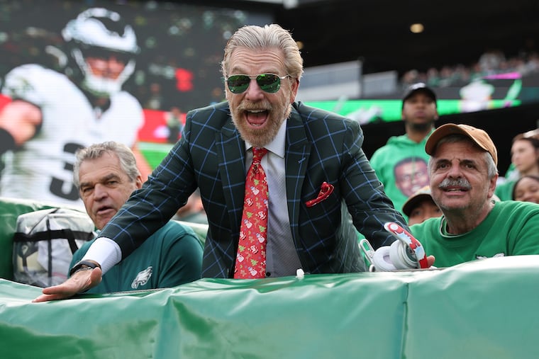 Former 94.1 WIP host Howard Eskin, seen here yelling during an Eagles-Cowboys game on Dec. 29, is launching a new podcast.